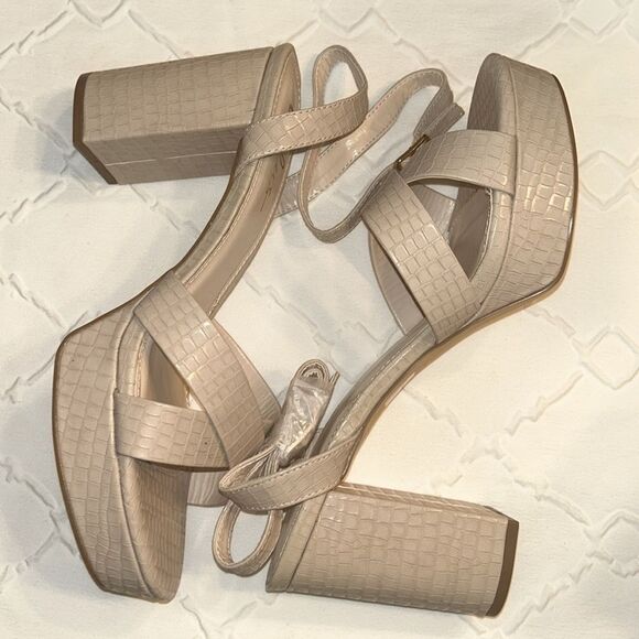 Lulu’s Light Nude Crocodile-Embossed Ankle Strap Heels(Size 11) - Picture 4 of 9